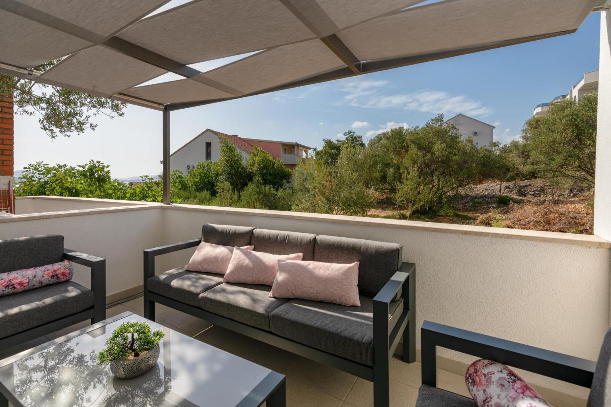 Luxury Apartment Aria Trogir Bagian luar foto